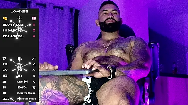 Snapshot of Max-prada chatting on 02.10.26 Max-prada online show from 02.10.26