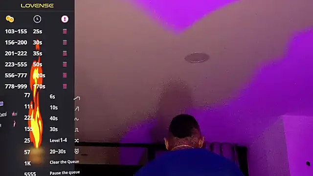 Snapshot of Max-prada chatting on 08.01.26 Max-prada online show from 08.01.26
