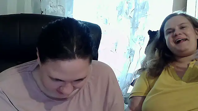 HollyXEva online show from 09.19.25