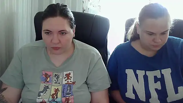 HollyXEva online show from 09.26.25