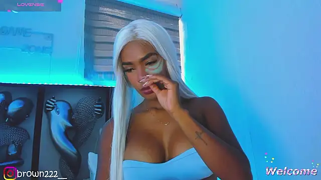  naomibrown  online show from 02.01.26