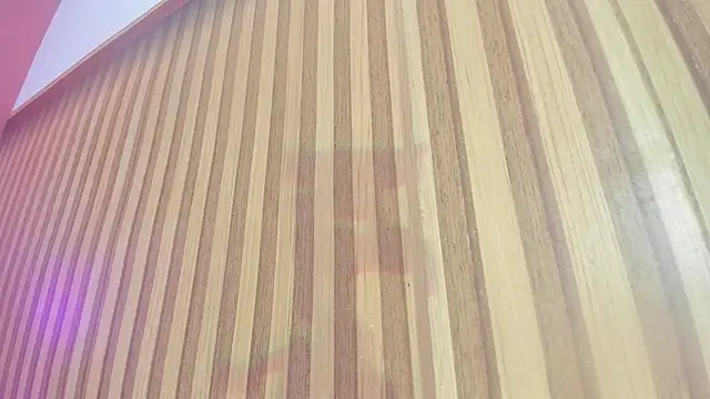 violet taylor  online show from 11.08.25