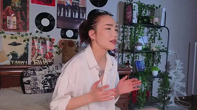 OdetteBiddy online show from 11.08.25