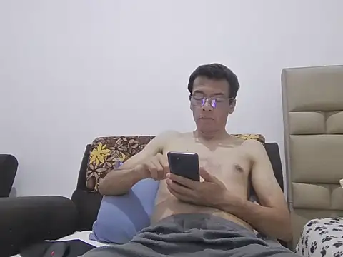 skinnylatino51 online show from 05.27.26