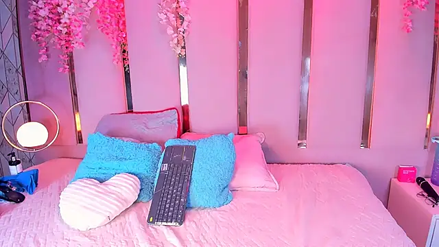 EmmaWilliam1 online show from 02.03.26