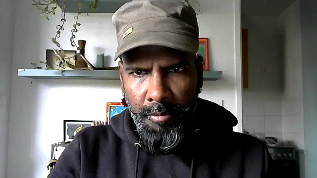 Snapshot of frenchblackc31 chatting on 09.24.25 frenchblackc31 online show from 09.24.25