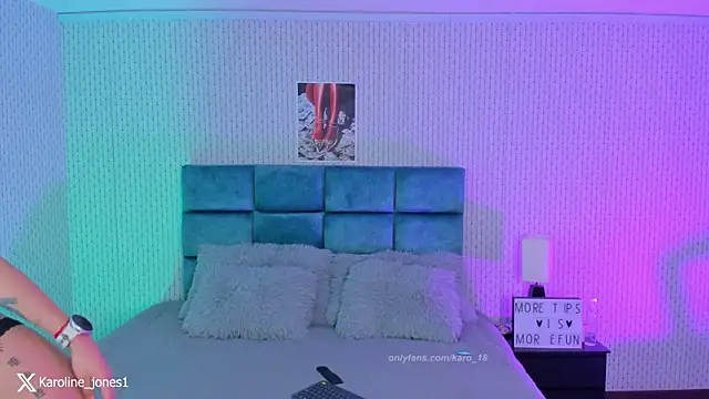 karoliine jones online show from 11.24.25