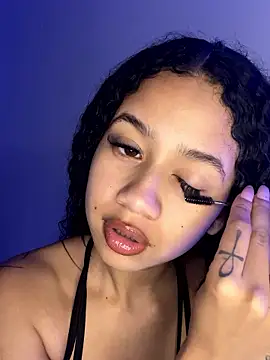 jadee8 online show from 01.10.26