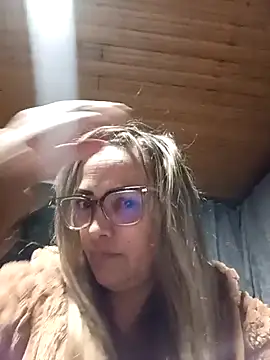 Snapshot of dirty_lady17 chatting on 03.20.26 dirty lady17 online show from 03.20.26