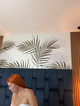 Snapshot of Sweet_vicky_hot chatting on 05.20.26 Sweet vicky hot online show from 05.20.26