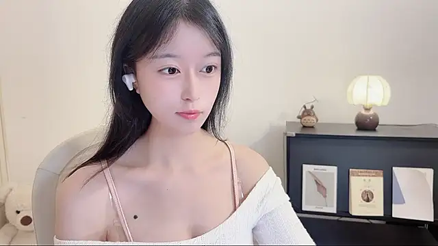 Onechestnut online show from 10.11.25