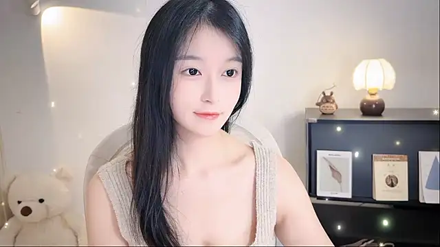 Onechestnut online show from 11.08.25