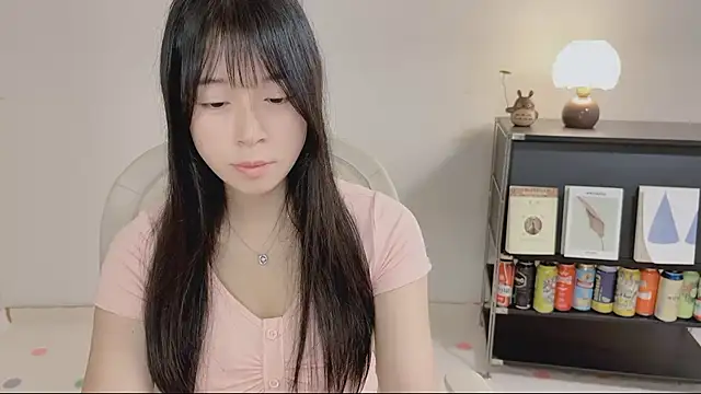 Snapshot of Onechestnut chatting on 05.13.26 Onechestnut online show from 05.13.26