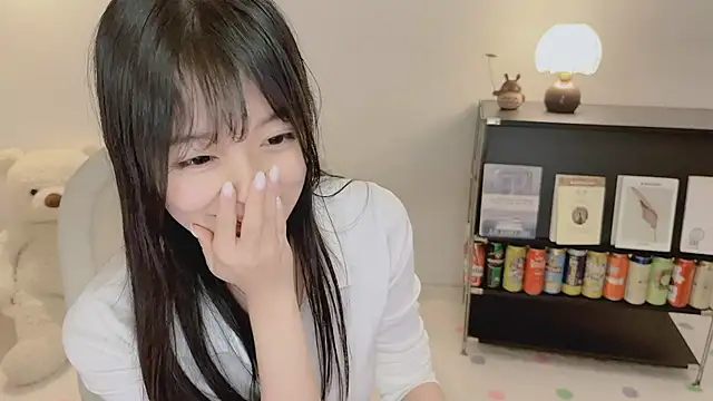 Snapshot of Onechestnut chatting on 06.05.26 Onechestnut online show from 06.05.26