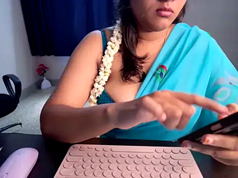 Snapshot of Anjalistar chatting on 09.19.25 Anjalistar online show from 09.19.25