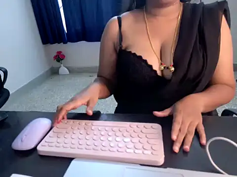 Snapshot of Anjalistar chatting on 09.21.25 Anjalistar online show from 09.21.25