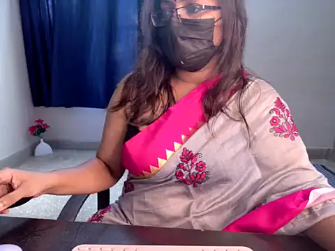 Snapshot of Anjalistar chatting on 09.29.25 Anjalistar online show from 09.29.25