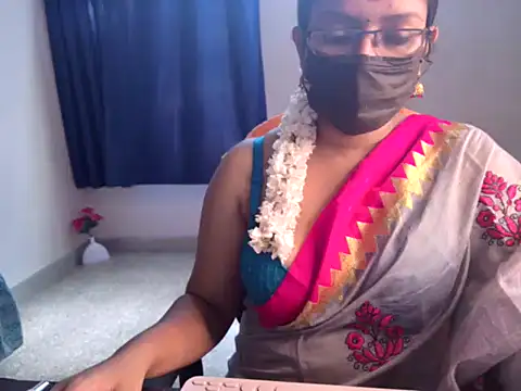 Snapshot of Anjalistar chatting on 10.03.25 Anjalistar online show from 10.03.25