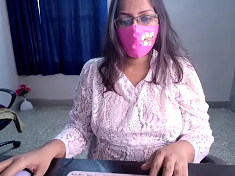 Snapshot of Anjalistar chatting on 10.07.25 Anjalistar online show from 10.07.25