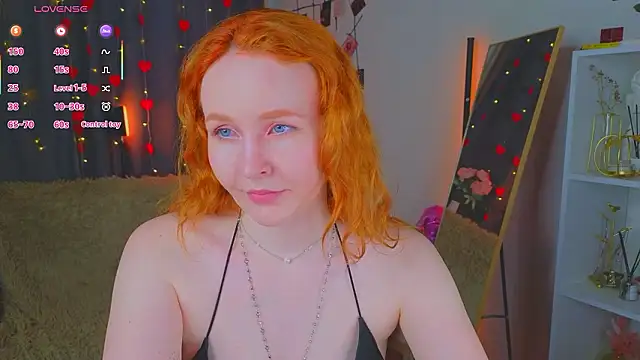 Snapshot of JoyceJones chatting on 03.01.26 JoyceJones online show from 03.01.26
