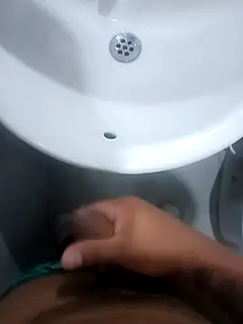 Snapshot of Oscariin96 chatting on 02.27.26 Oscariin96 online show from 02.27.26