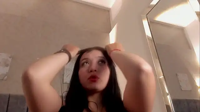 Snapshot of Lunaa_bellaa chatting on 02.02.26 Lunaa bellaa online show from 02.02.26