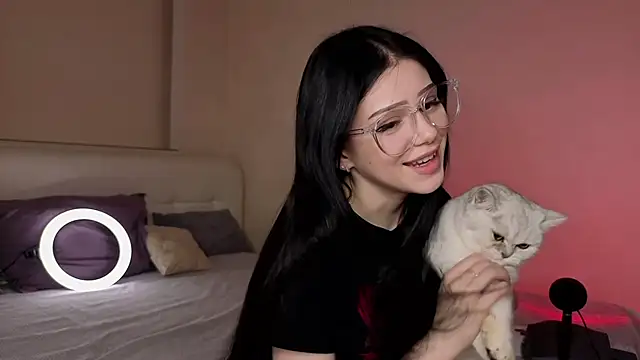 KateHardcastle online show from 10.24.25