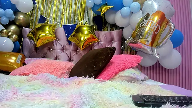 Mindy 19 online show from 09.22.25