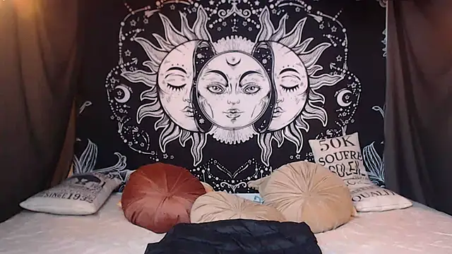 Cloemurphy1 online show from 10.21.25