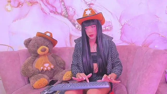 Snapshot of NaughtySweetss chatting on 09.16.25 NaughtySweetss online show from 09.16.25