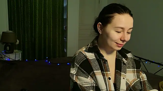 Snapshot of Di_na_Bell chatting on 03.05.26 Di na Bell online show from 03.05.26