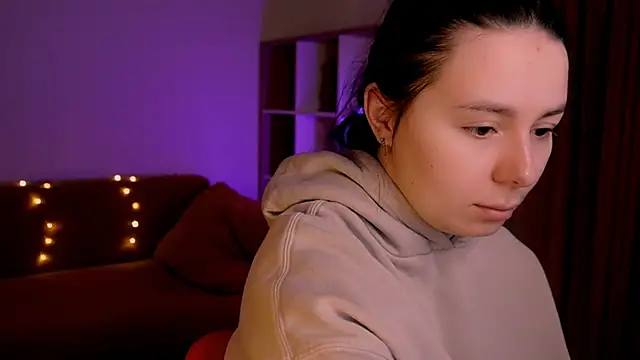 Snapshot of Di_na_Bell chatting on 03.10.26 Di na Bell online show from 03.10.26