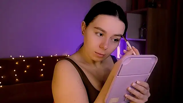 Snapshot of Di_na_Bell chatting on 03.12.26 Di na Bell online show from 03.12.26