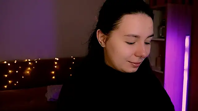 Snapshot of Di_na_Bell chatting on 03.21.26 Di na Bell online show from 03.21.26