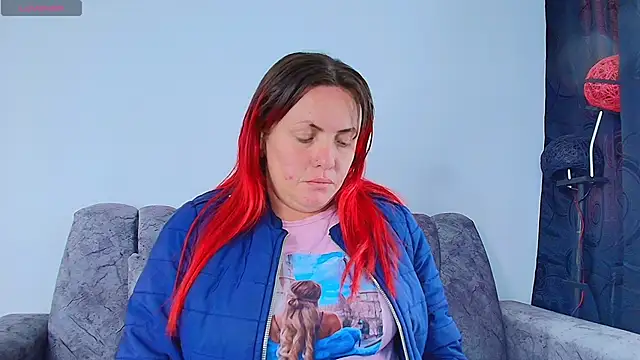 carolinhe  online show from 10.16.25