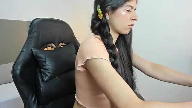 carlina 15 online show from 11.04.25