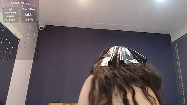 KendraaSimons online show from 10.31.25