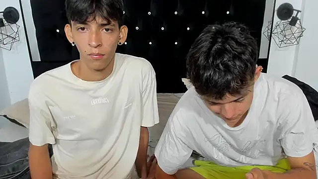 Snapshot of Sebas_cat chatting on 11.16.25 Sebas cat online show from 11.16.25