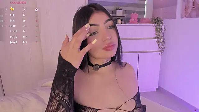 EmmyKenner online show from 11.12.25