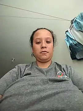 Snapshot of You-sexy-starr chatting on 06.13.26 You-sexy-starr online show from 06.13.26