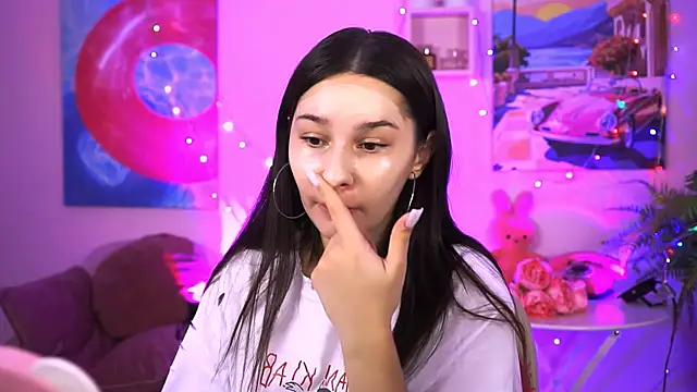 Snapshot of KimClarks_ chatting on 09.15.25 KimClarks  online show from 09.15.25