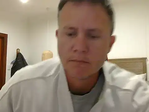 Snapshot of TroyDieselXXX chatting on 05.14.26 TroyDieselXXX online show from 05.14.26