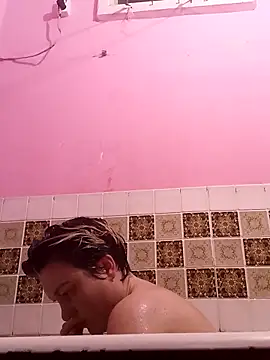 Snapshot of MoonIrene chatting on 11.13.25 MoonIrene online show from 11.13.25