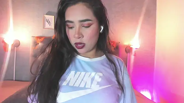 Snapshot of GiannaSlimJB chatting on 10.03.25 GiannaSlimJB online show from 10.03.25