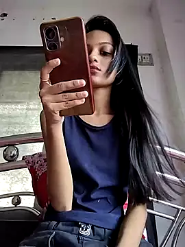 Your-Kitkat online show from 10.22.25