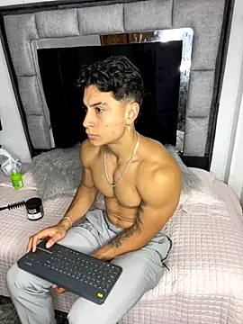 MR MUSCLE online show from 10.31.25