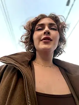 Snapshot of KellyKeler chatting on 11.10.25 KellyKeler online show from 11.10.25