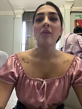 Snapshot of JasmineRhodes chatting on 04.17.26 JasmineRhodes online show from 04.17.26