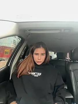 Snapshot of AllieYourGirl chatting on 10.25.25 AllieYourGirl online show from 10.25.25