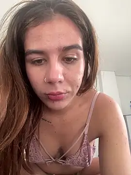 Snapshot of AllieYourGirl chatting on 11.02.25 AllieYourGirl online show from 11.02.25